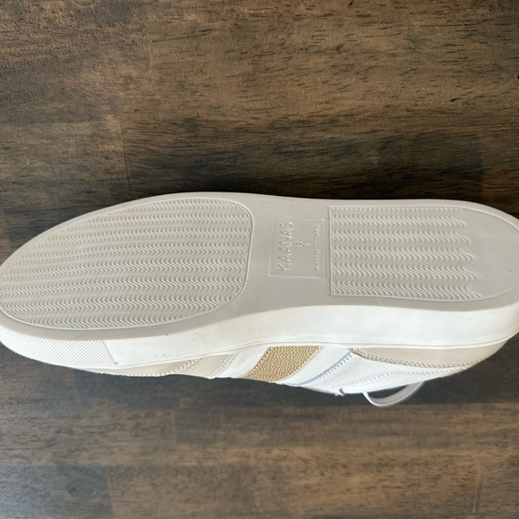 Kaanas Gold Accent Sneakers - Picture 4 of 4